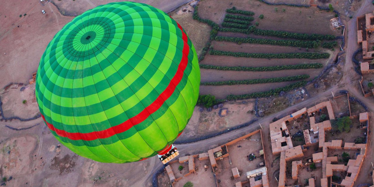 https://ksstravelsmorocco.com/wp-content/uploads/2018/12/389-hot-air-balloon-marrakech-3-1280x640.jpg